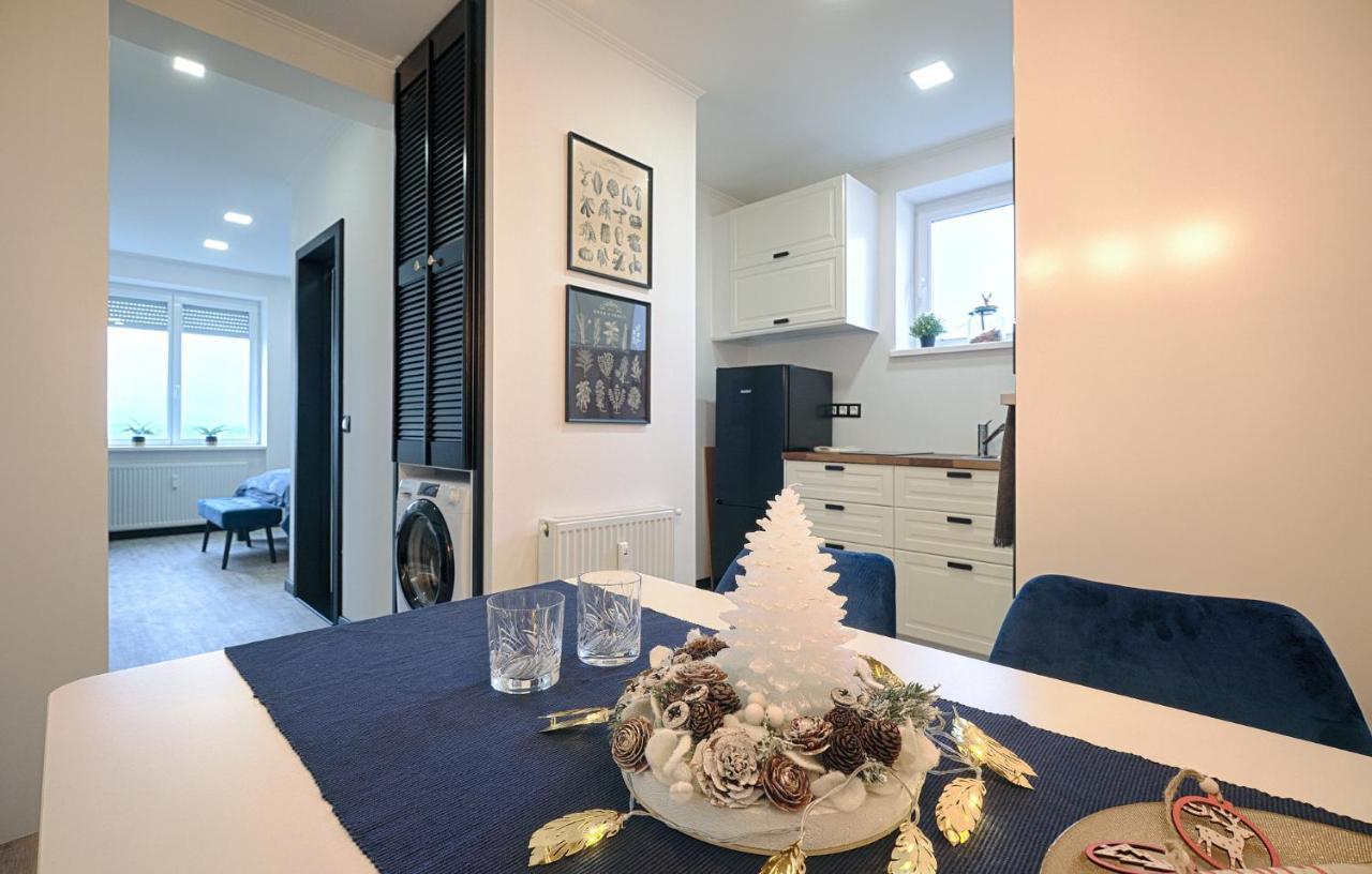 Monos Apartman Apartment Tatabánya Екстериор снимка