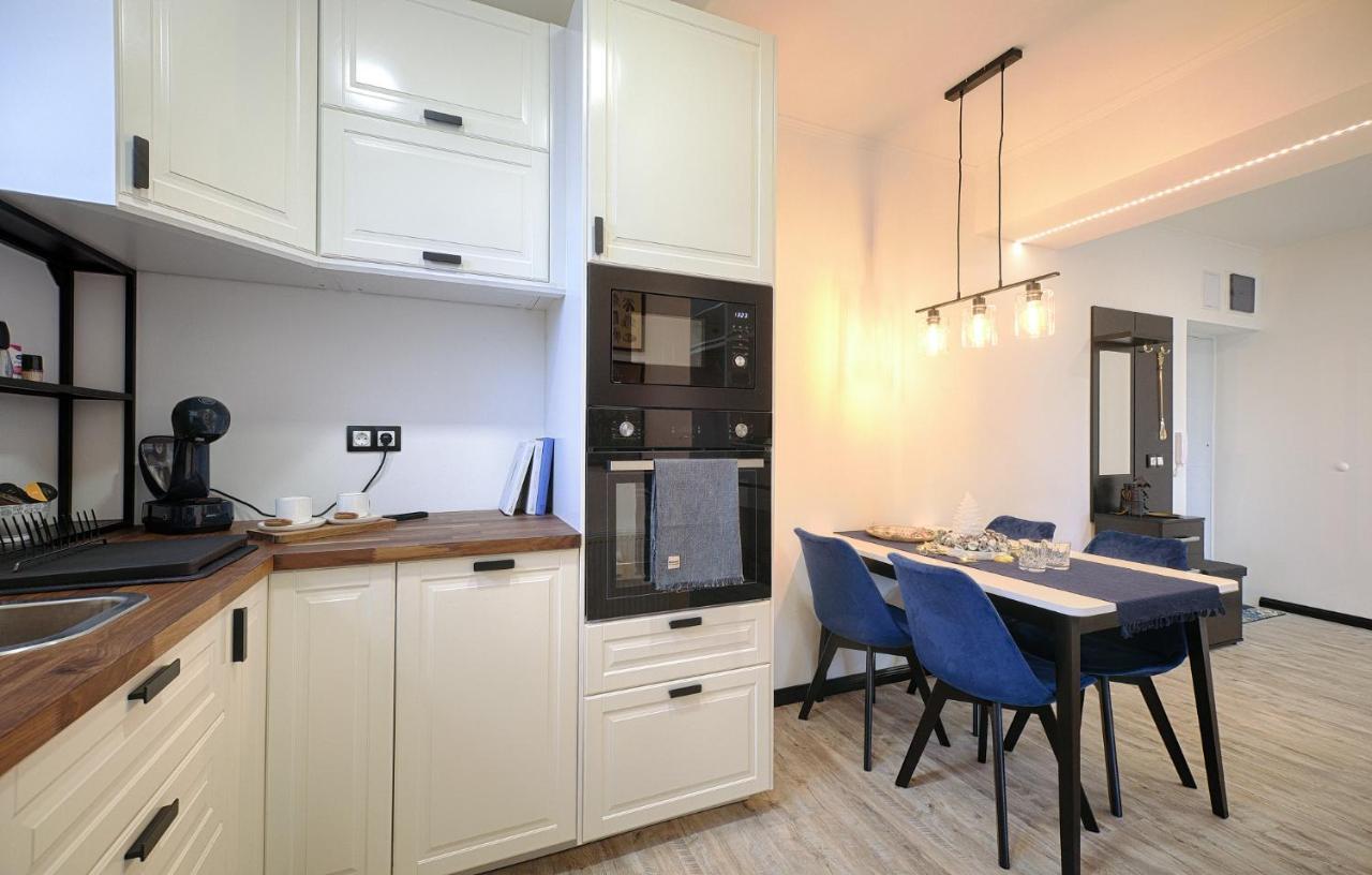 Monos Apartman Apartment Tatabánya Екстериор снимка